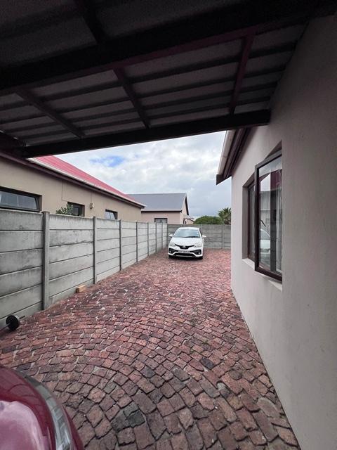 To Let 2 Bedroom Property for Rent in Pine Acres Western Cape